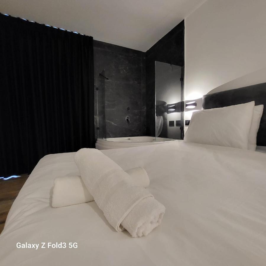 Selfie'S Boutique Hotel Тиверіада Екстер'єр фото